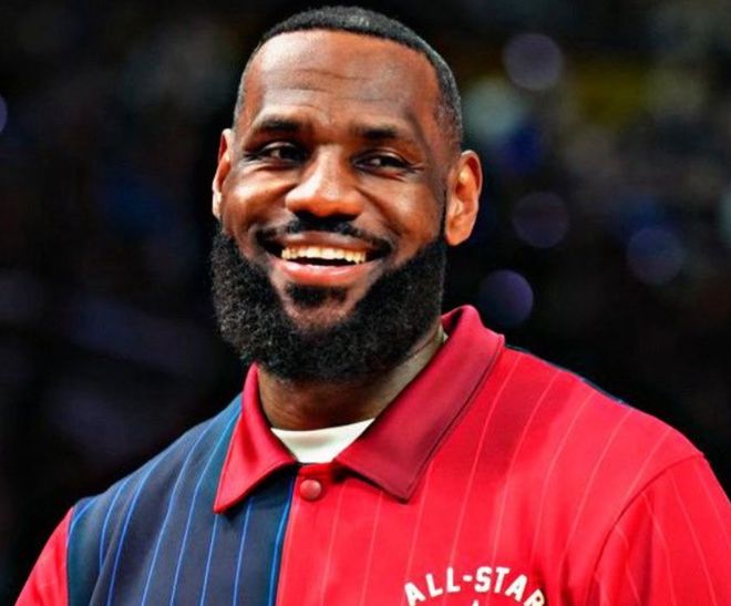 1年5263万美金！历史首人！老詹创神级纪录，但你真该考虑退役了