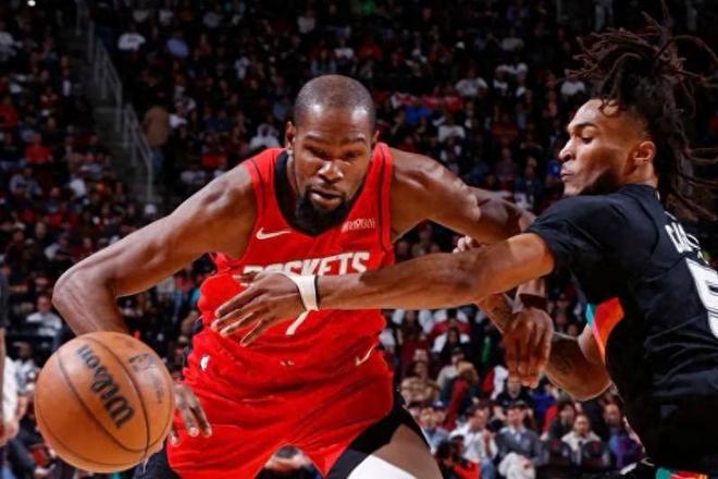 轰21+2+4！把球给谢泼德，杜兰特赛后发出请求，乌度卡也把话挑明