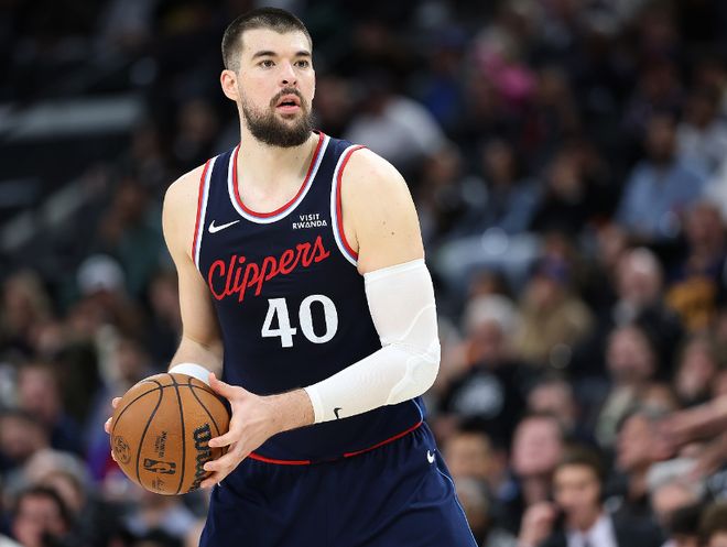 快船117-93轻取太阳 球员评价：5人满分，3人及格，邓恩低迷