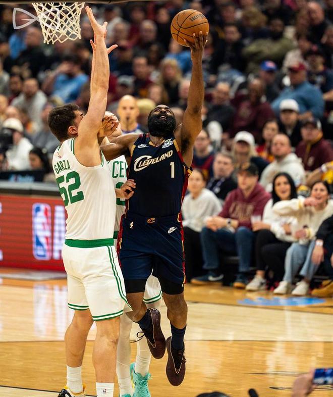 哈登19+10难救主，布朗准三双塔图姆单节12分，凯尔特人三杀骑士