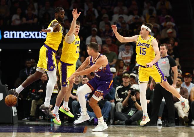 湖人内讧爆发！艾顿为何摊牌不装了？东詹若想夺冠必须激活他