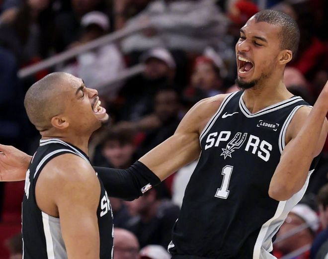 文班亞馬38+16+5封蓋，福克斯29分力壓狀元郎，馬刺雙殺東部第一