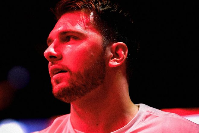 麻了！湖人近6战5负！连伤两人，詹姆斯还赔上一级恶意犯规！