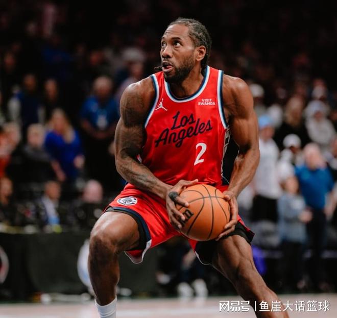 快船爆冷！小卡41+8创纪录，华子23+4毫无借口，兰德尔两人起冲突