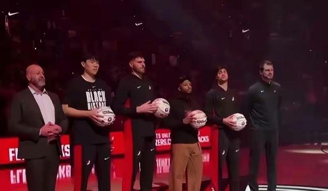 杨瀚森登场5分15秒拿到2分1板 NBA开拓者135-118大胜76人