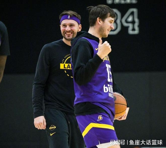 文班新消息，美媒看好湖人勝馬刺！東契奇別犯錯，老詹2點成關鍵