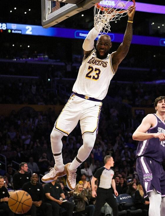 逼近西部第5！东契奇28+9，詹姆斯24分，湖人24分大胜国王