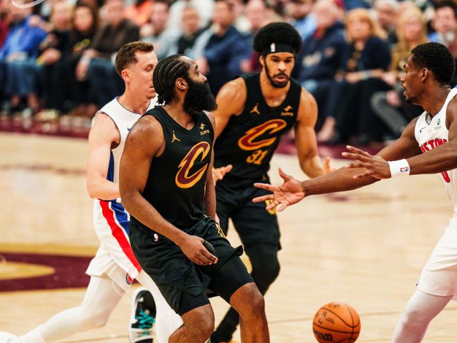 哈登18分7助，騎士複仇東部第1！一戰引出兩點思考，哈登功不可沒