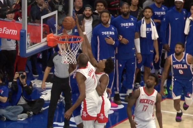 爆大冷！火箭裁判帮忙仍输球：杜兰特36分8失误，恩比德打爆申京