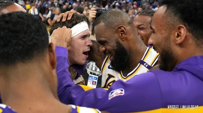 湖人里夫斯一战打出顶薪身价？队友堪称乌合之众，两将上场就挖坑