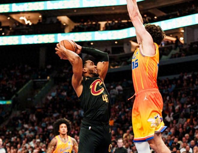 轰18+4+8！必须帮哈登减压，阿特金森说出心里话，他开始研究阵容