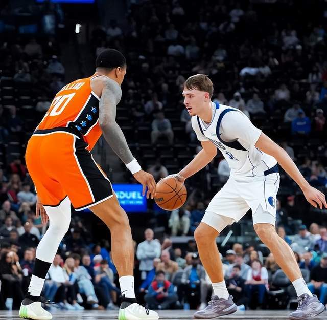 四连败，5胜15负的快船就像即将沉没的泰坦尼克号