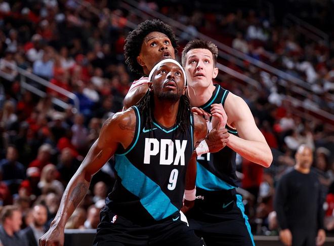 火箭3人20+保西部第四新三巨头是冲冠保障 “谢库里”定休城上限