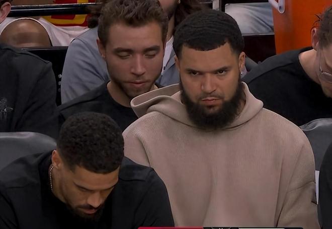 火箭队25分惨败，赛后球员评分，6人及格，2人低分被批评