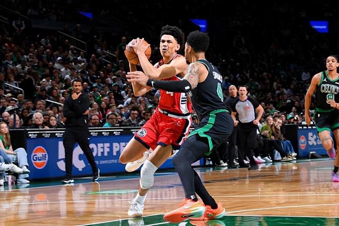 打球的人并不少！快船替補側翼新秀的成熟度看起來相當不錯？