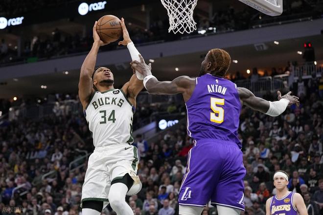 三巨頭合砍86分！湖人119-95大勝雄鹿，這一戰(zhàn)我徹底看清5個現(xiàn)實