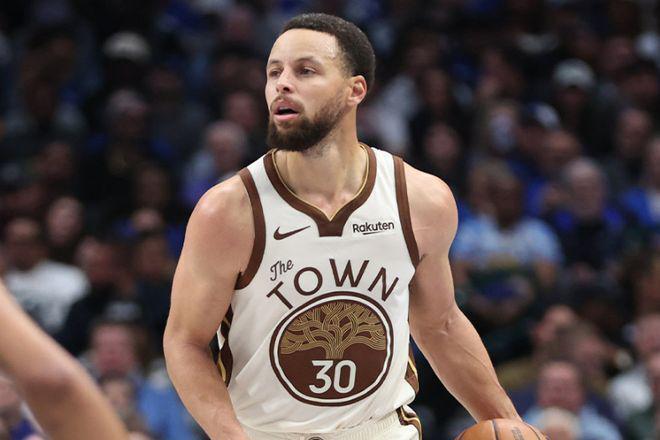 勇士8人上双仍无缘逆转：库里受伤成隐患 追梦破80000分+800三分