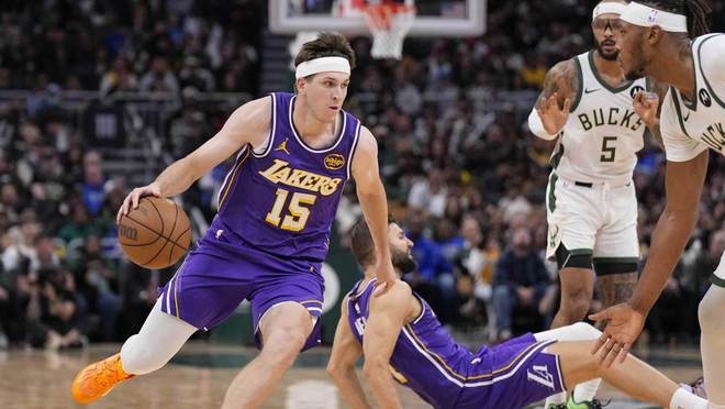 開心，湖人隊里夫斯在3分球命中數上超越波普后開起了玩笑