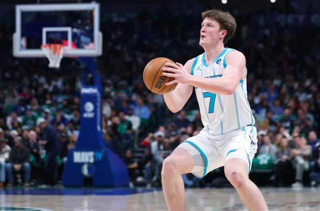 历史最快+比肩库里，4号秀一战狂刷6大纪录！助黑马15战12胜崛起