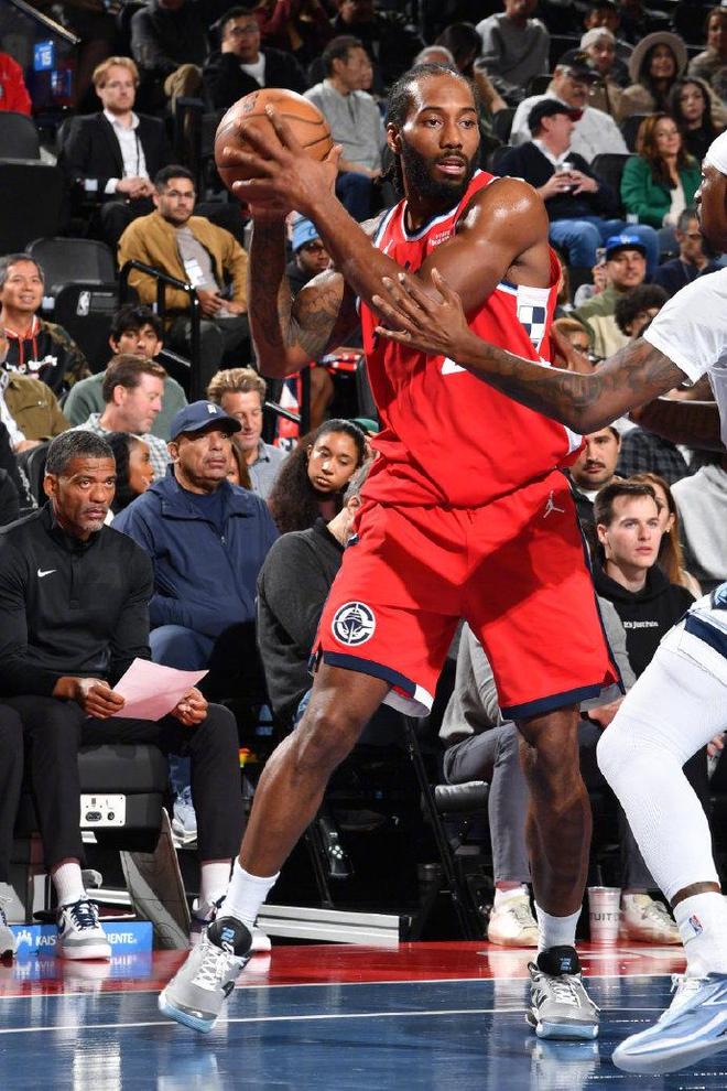 快船14战12败：下半场崩盘小卡39分赛季新高无用 哈登空砍准三双