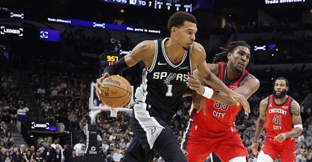 文班18+18福克斯复出24分 马刺力克鹈鹕两连胜