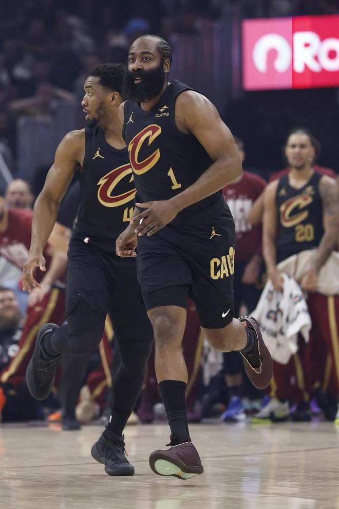 哈登16+9加盟全胜！骑士狂胜篮网获6连胜 米切尔17分阿伦两双