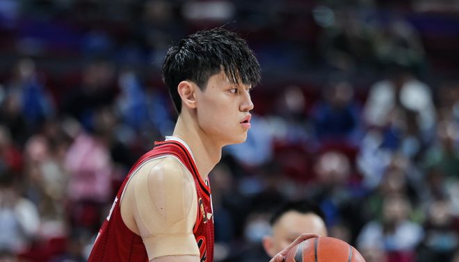 签他只为NBA中国赛？领先40分也不让上 篮网耍了曾凡博吗