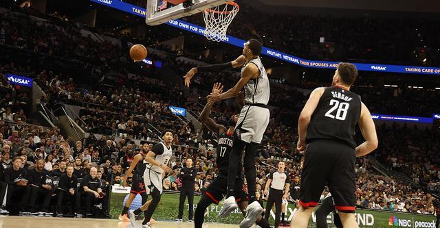 文班谈不看人盖帽：不算新鲜事！可以兼顾防守持球人与对位人