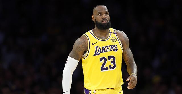 Shams：湖人從發(fā)展聯(lián)盟召回詹姆斯 他的賽季首秀已經(jīng)臨近