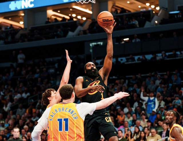 有惊无险！骑士7连胜冲上东部第三：米切尔末节爆发，哈登稳定