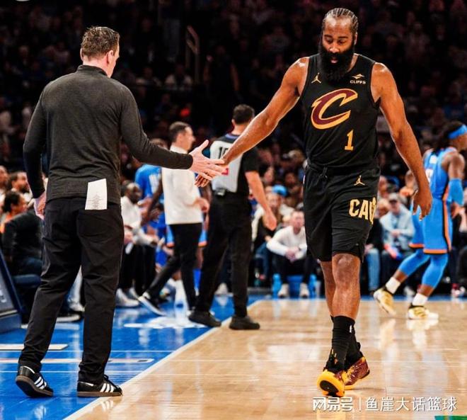 骑士两大败因出炉，哈登创两纪录！名嘴盛赞雷霆，米切尔短板明显