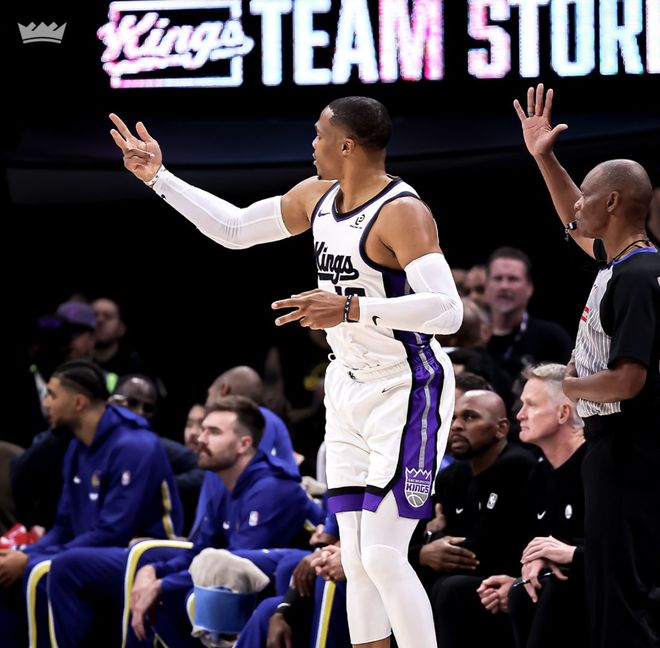 204次三雙！底薪威少國(guó)王生涯首次三雙：轟23+16+10掀翻無(wú)庫(kù)勇士