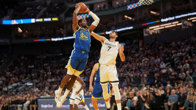 庫明加在戰(zhàn)勝灰熊的比賽中表現(xiàn)出色，重申對勇士隊(duì)的“承諾”