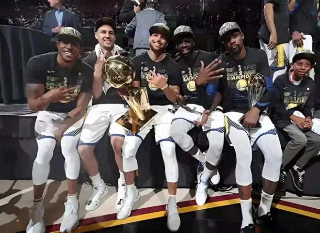 湖人128-104大勝國王，黃蜂崛起，新版海嘯兄弟橫空出世！