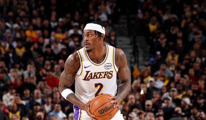 在场赢25分！湖人26岁防守工兵闪耀砍9板2断2帽，雷迪克重用他？