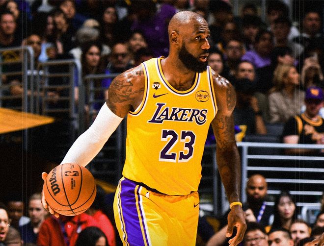 詹姆斯20分10助7失误湖人险胜勇士！库里缺阵全明星，肯纳德10分