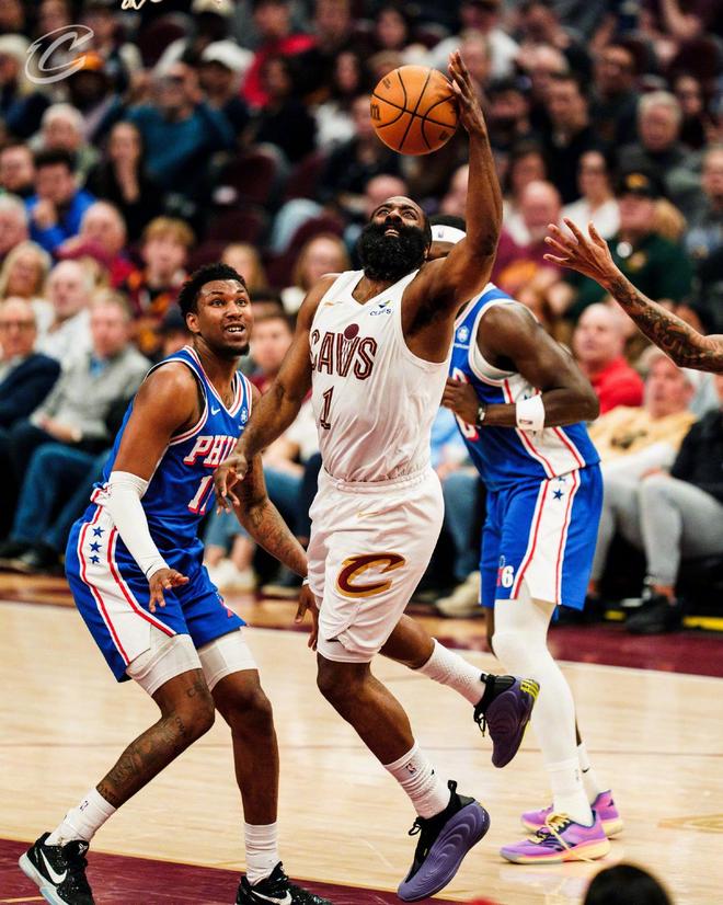 哈登21+5+5创NBA历史第1神迹，还刷爆纪录，骑士横扫76人