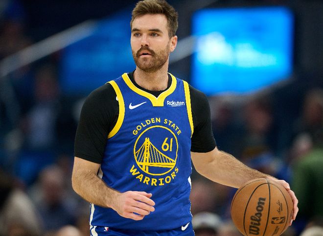 勇士101-97险胜太阳 球员评价：4人优秀，2人及格，4人低迷