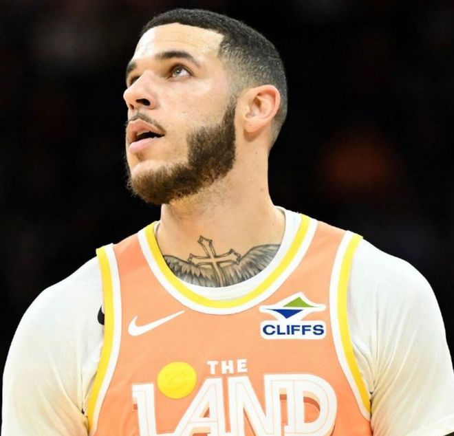 连续休战1000天！脆皮榜眼被买断，勇士队还想要？