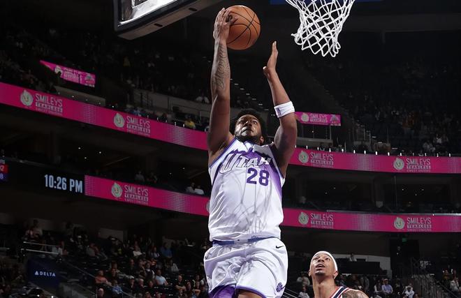 面对快船单节拿下11分，但爵士对于这位强力得分手依然不太重视？