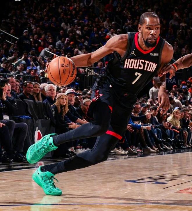 申京三双杜兰特21+4+5，威少单节17分难救主，火箭31分大胜国王