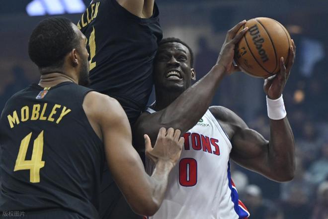 完胜坎宁安！哈登带队复仇东部第一！杜伦硬刚骑士双塔，泰森爆发