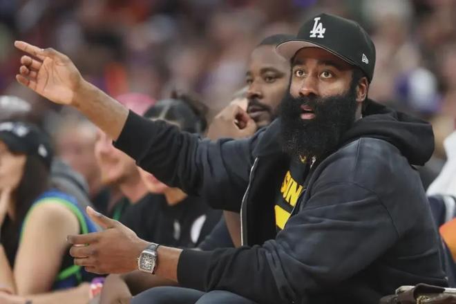 哈登1换1加盟骑士！主动交易冲击总冠军！完美结局还是再添遗憾？