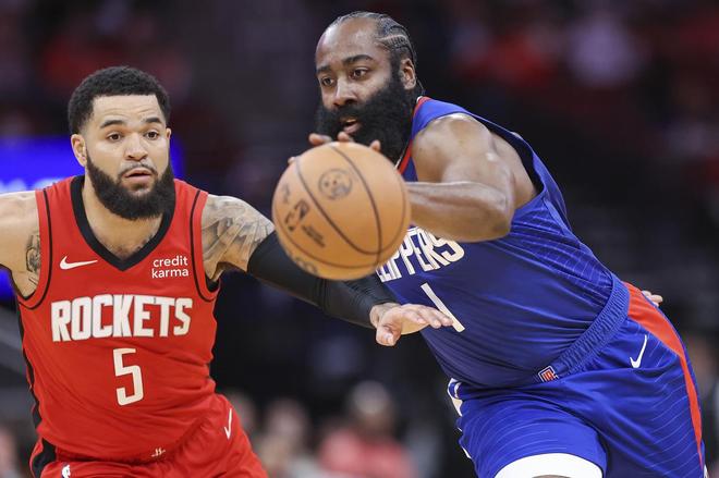 砍22+3+7，哈登主动示好火箭队！点名4位核心，重回休城不是梦？