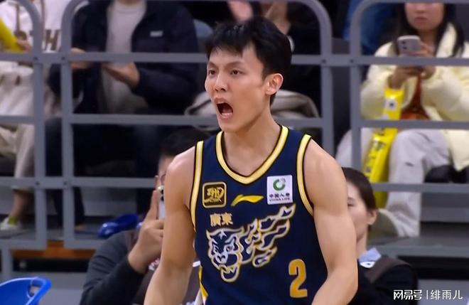 近10年内天赋最强！广东“新锋线”终于崛起，抢走崔永熙的首发？