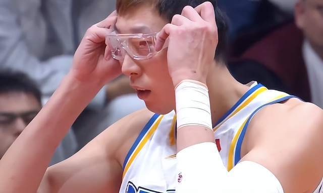 10分完胜！北京喜提开门红：赵睿首秀10分4助，周琦12+8+3帽