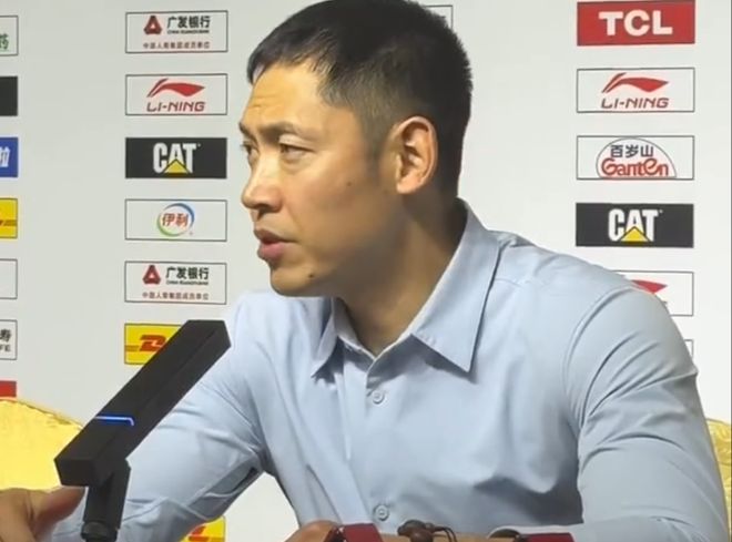 输江苏张庆鹏又甩锅！多次强调防守与沟通问题，却不反思自身！