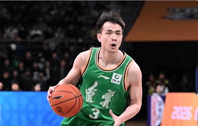 不敌山西，辽篮这场比赛不好批评，因为杨鸣听劝了，球员尽力了