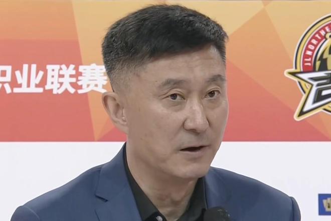 杜锋：吉林的三分球让我们压力巨大，靠防守的统一性赢下比赛