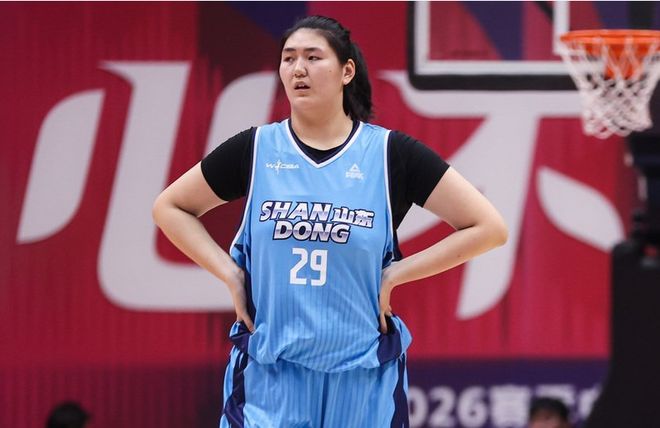 大争议！张子宇3中3仅5分钟被弃用 卡特44+9+7逆转山东女篮